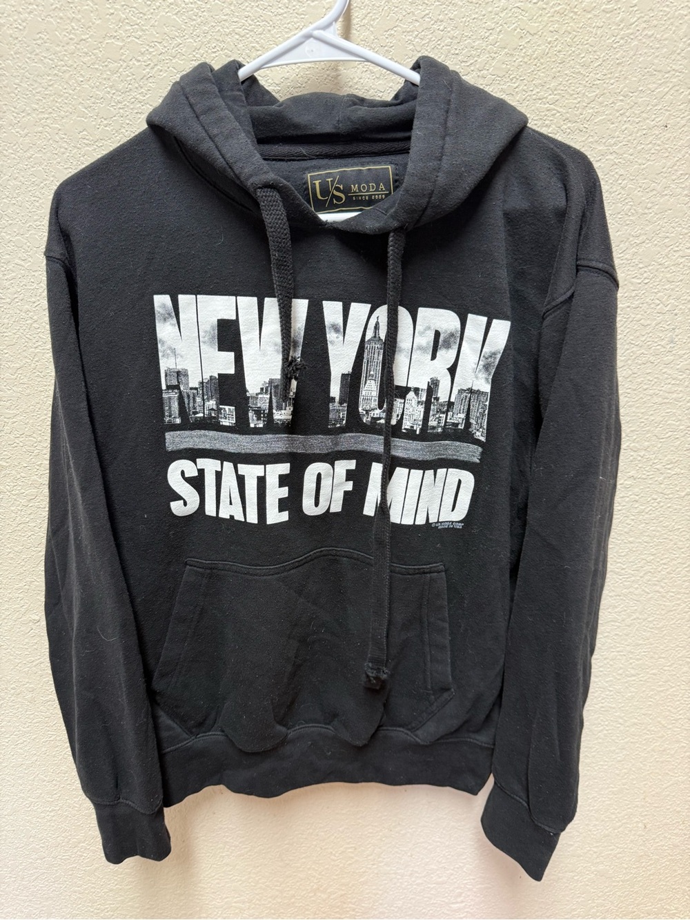 U.S. Moda Graphic Hoodie Featuring A New York City Size Medium Unisex